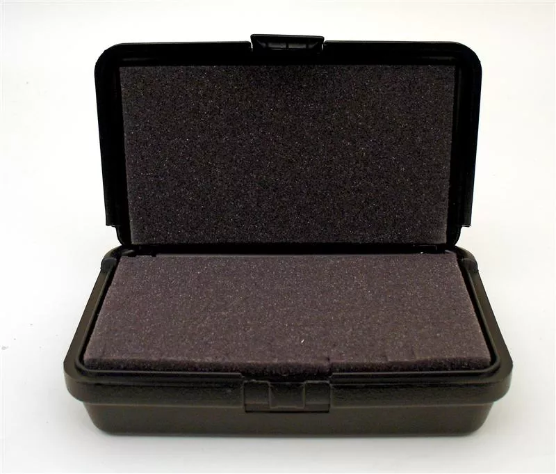 105 Blow Molded Case, comes with no handle and 1 latch